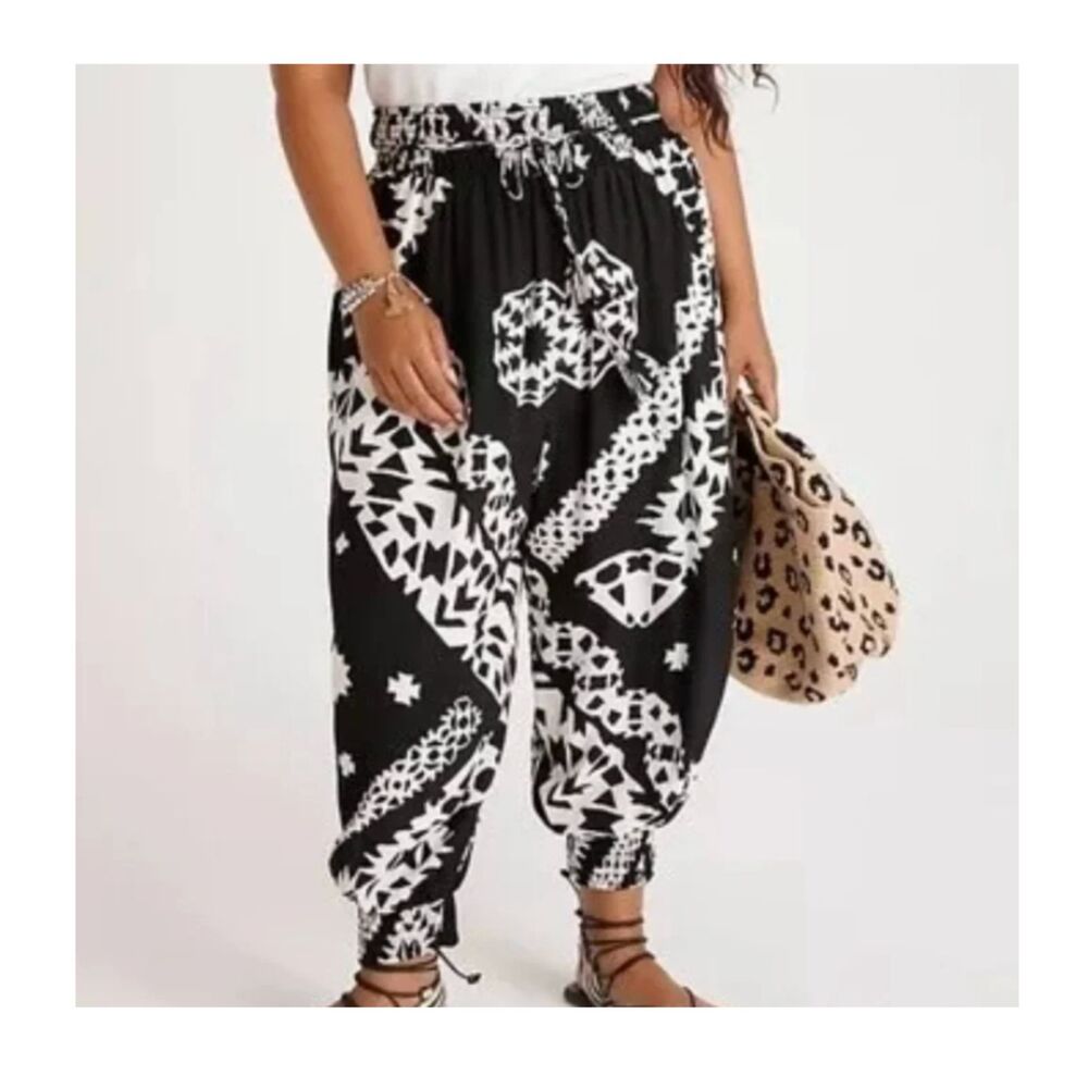 Anthropologie Aniya Balloon Joggers black motif printed pants